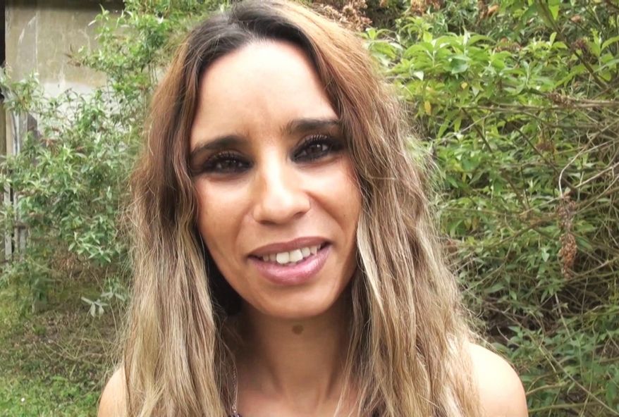 algerienne salope offre son cul en plein air à des français