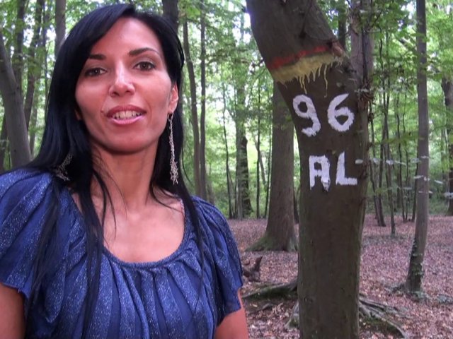 Promenade coquine dans les bois cet apres-midi
