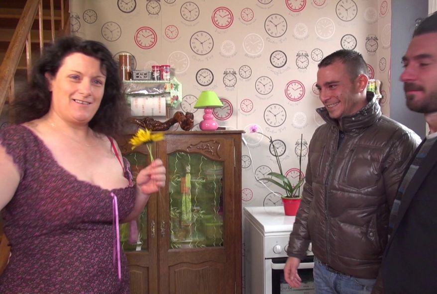 le gangbang d’une grosse maman chez elle en Normandie