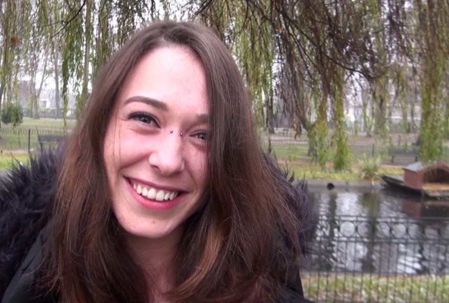 cette jeune amatrice de lille nous avoue adorer la sodomie