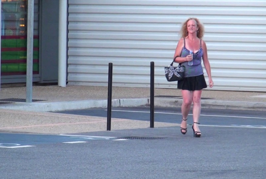 baiser le cul de la pompiste sde l’autoroute A9