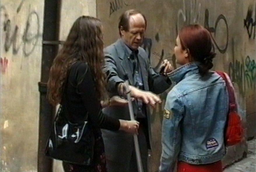 vieil aveugle depucelle le cul d’une etudiante