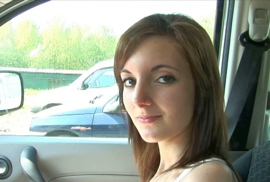 plan cul rapide avec une jeune etudiante de 19 ans