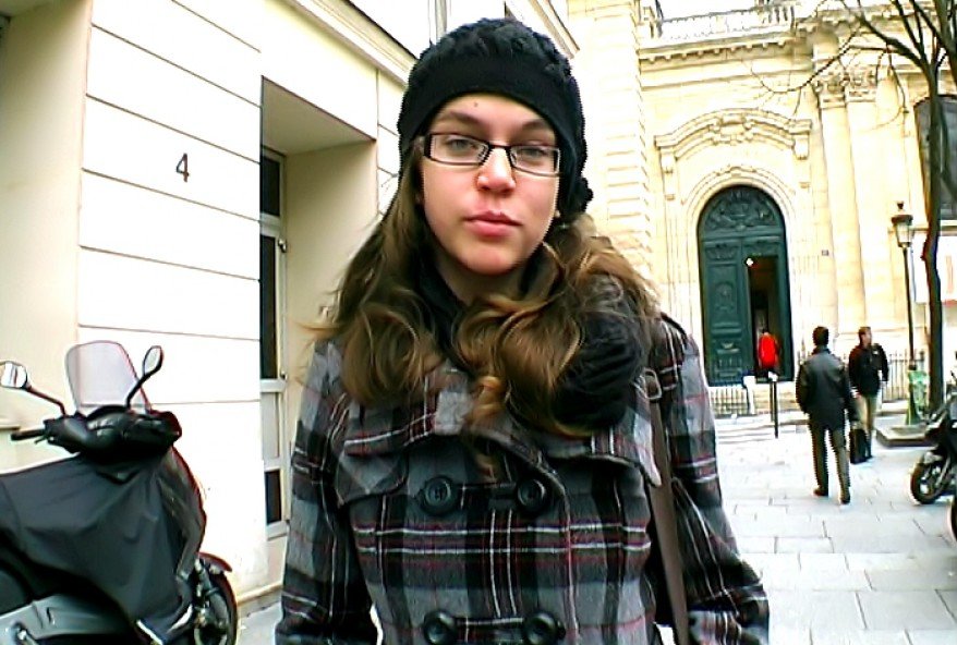 etudiante parisienne baise avec un couple libertin apres la fac