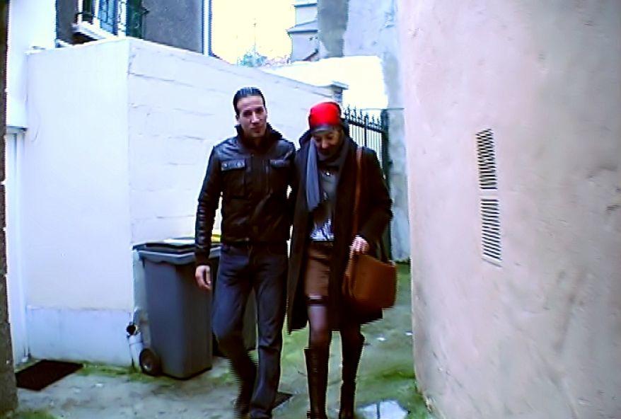 femme mature française venue en prendre plein le cul avec trois jeunes gars