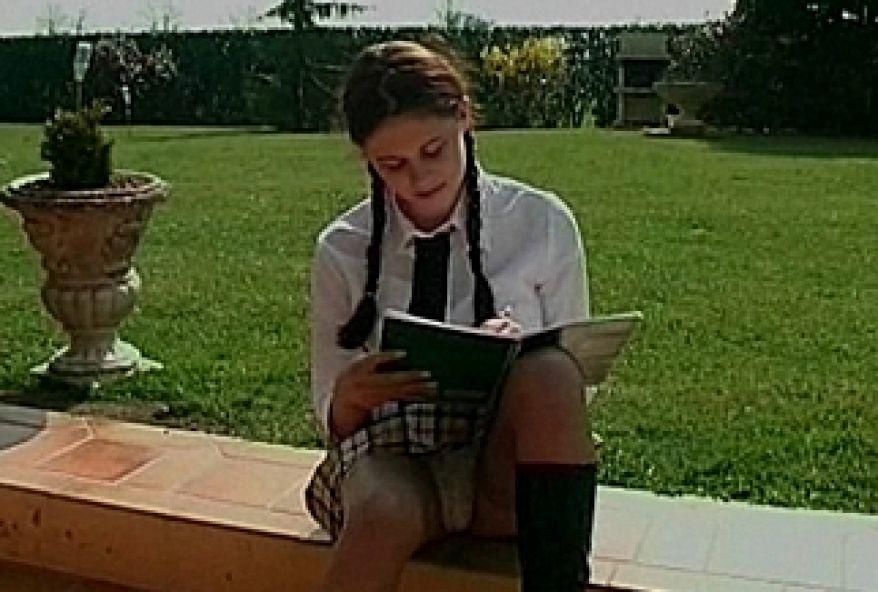 dans le cul d’une etudiante de 18 ans en plein air