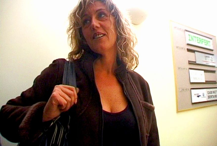 infirmière cochonne baisée en exterieur