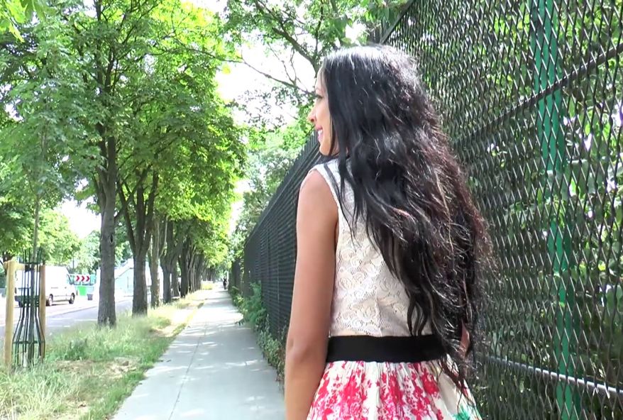 grosse cochonne prise par le cul à paris