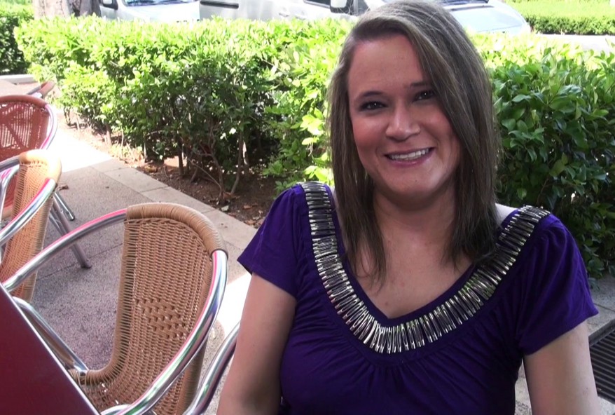 plan cul sur Grenoble avec une jolie amatrice