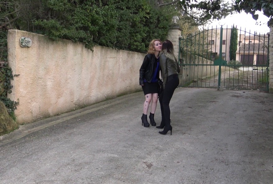 gangbang amateur dans un bar à chicha marseillais