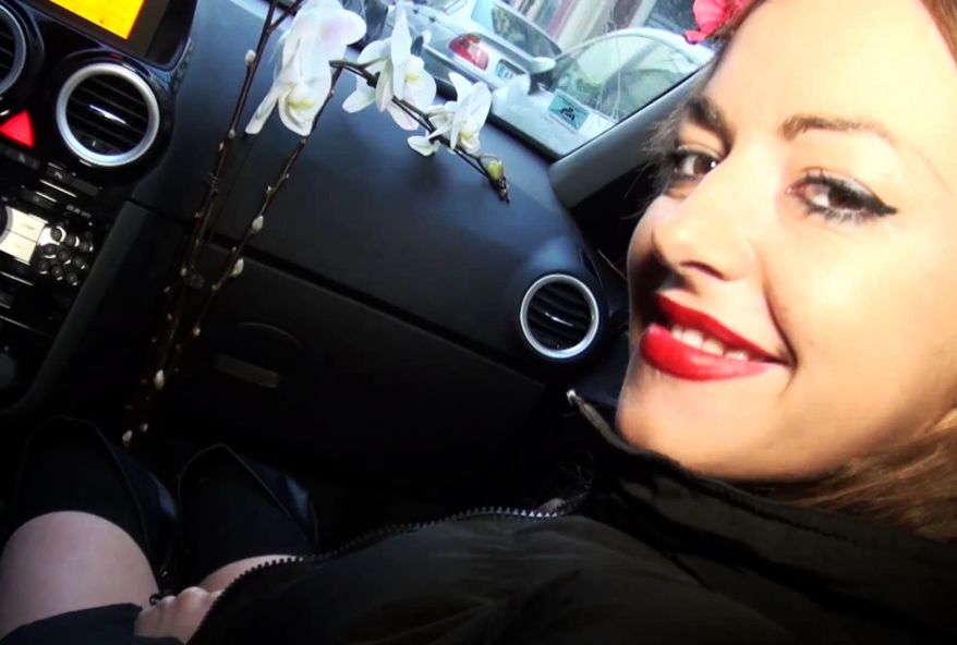 belle fille libertine gourmande de sodomie