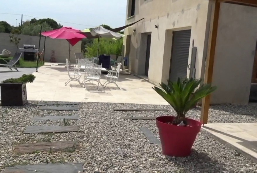 jolie etudiante au cul de folie enculée lors d’un casting