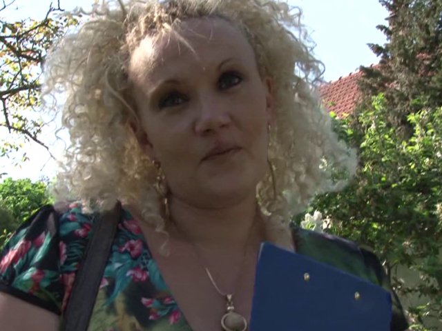 femme de ménage en manque de coups de bites