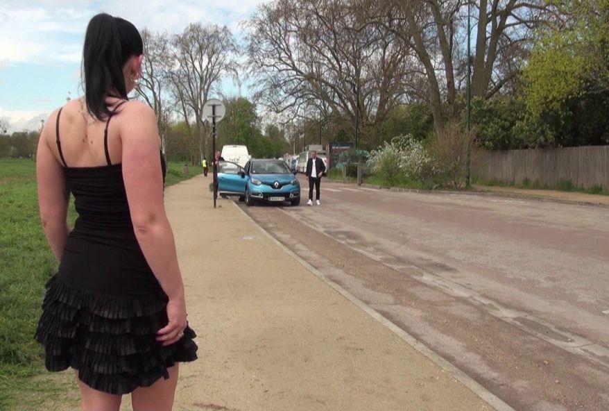 amatrice sexy se prostitue au Bois de Boulogne