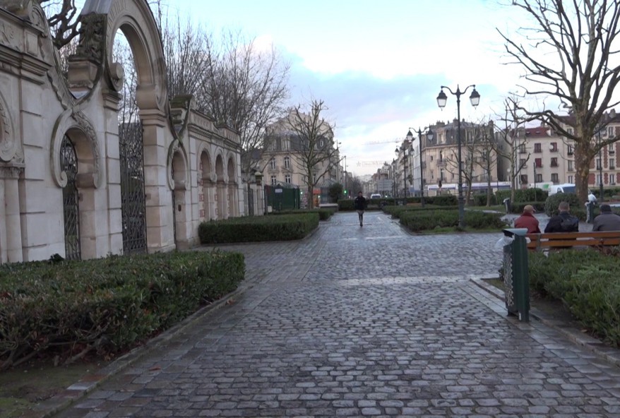 coquine baisée en trio pour ses 21 ans