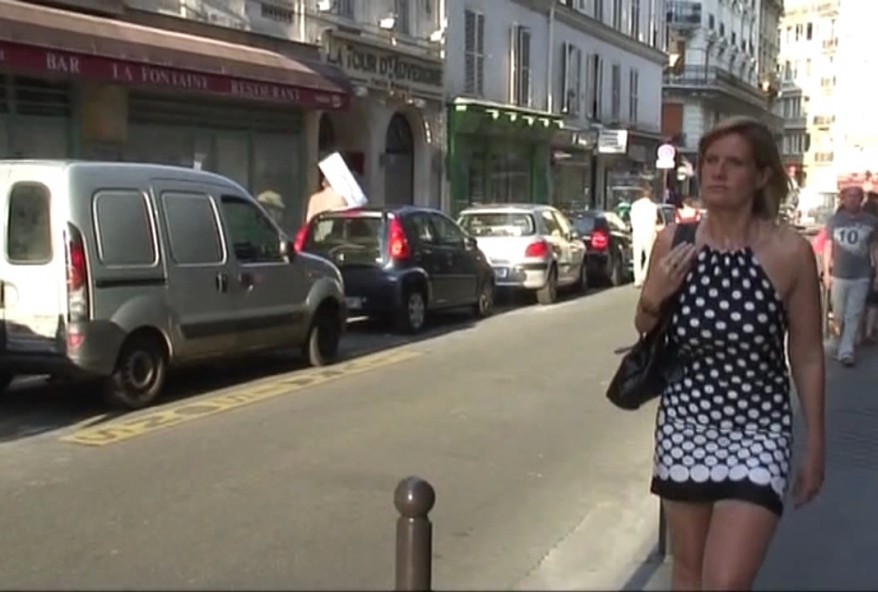 française salope à sodomiser dans un sexshop lugubre